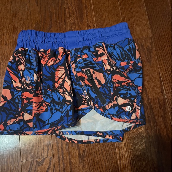 Lululemon shorts - Picture 1 of 1